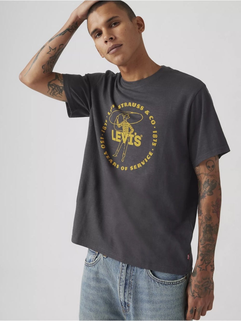 Levi's Men's Charcoal Graphic CowboyLogo Tee - Yellow Print Small Relaxed Fit